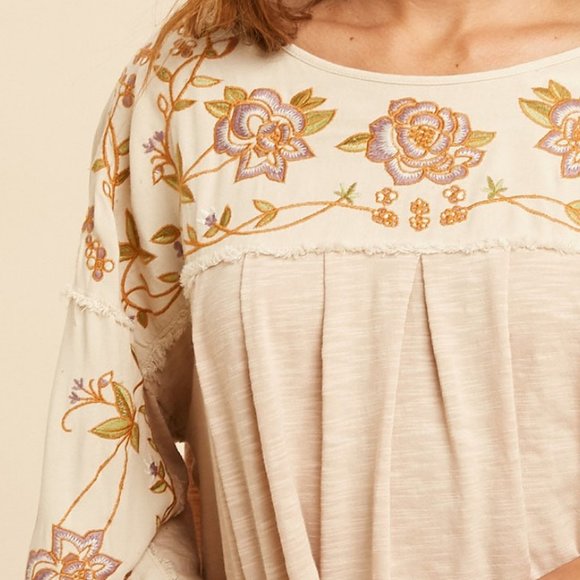 NEW Natural Floral Embroidered Oversize Blouse Top - Picture 6 of 12